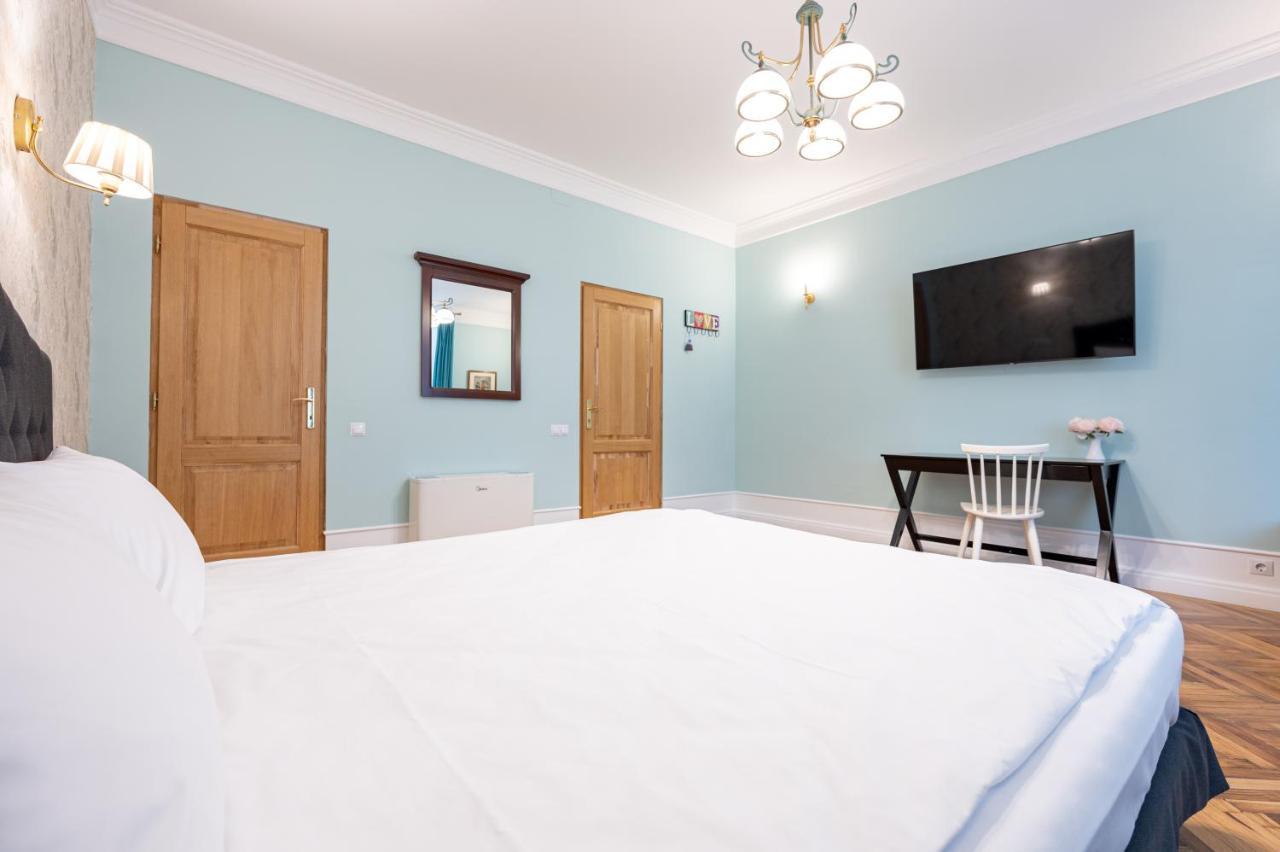 Old City Apartment Oradea Eksteriør bilde