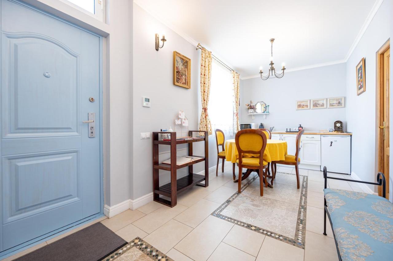 Old City Apartment Oradea Eksteriør bilde